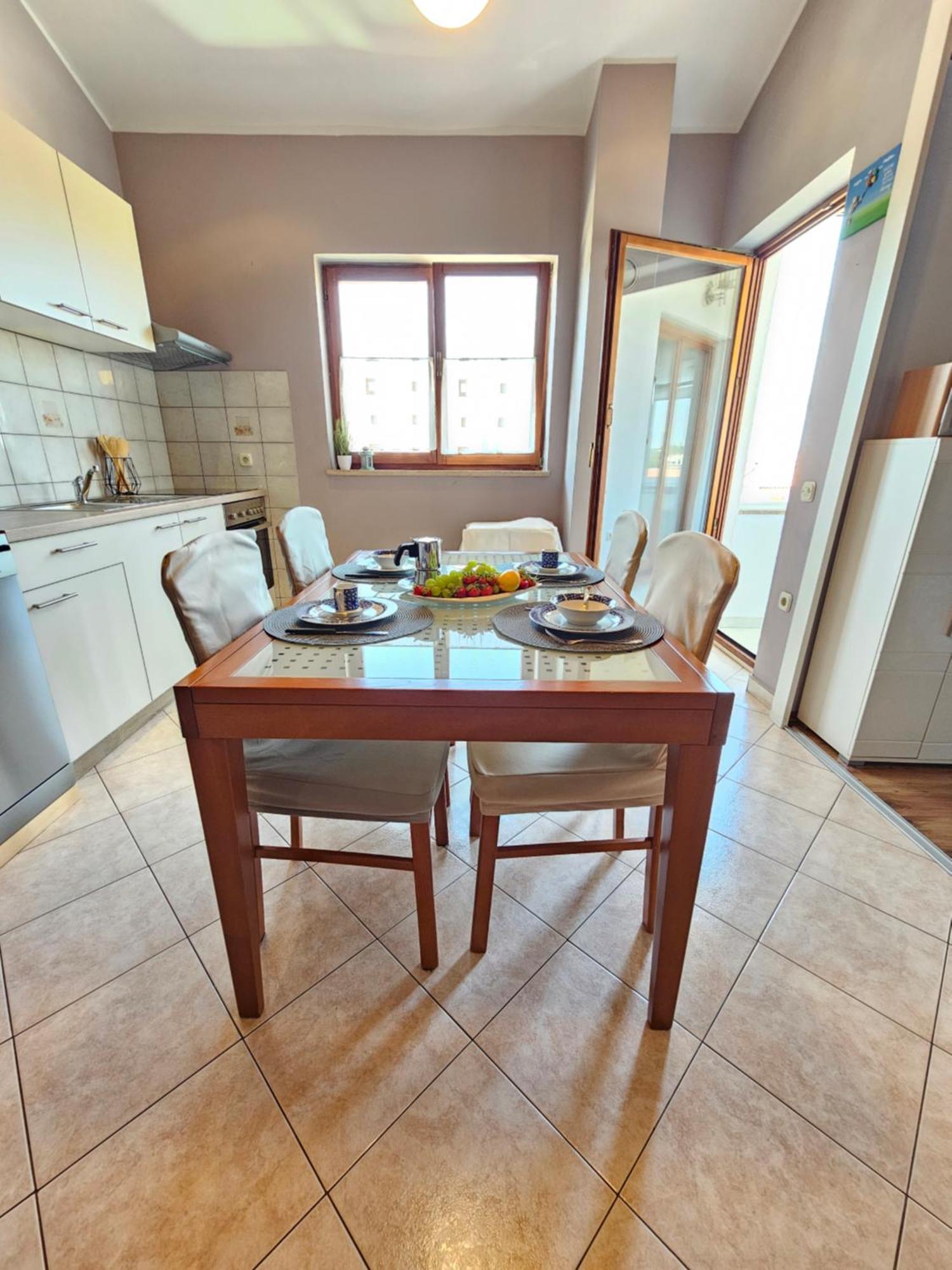 Apartment Neven Rovinj Parking Place מראה חיצוני תמונה